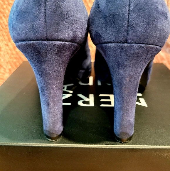 Navy Suede heels/ Naturalizer- Teresa- 8.5N/ box - Picture 7 of 9